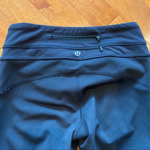 ✨ Lululemon 7/8 Tight with Mesh Leg Size 4 - Picture 11 of 12